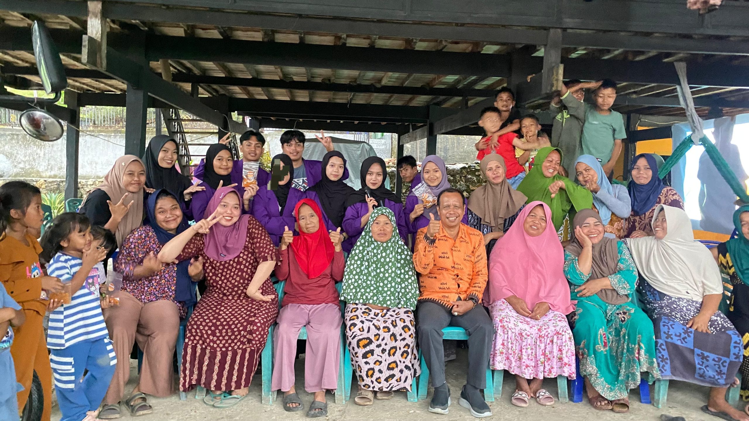 Mahasiswa PNF UNIMEN Gelar Pelatihan Di Bakaru Pinrang