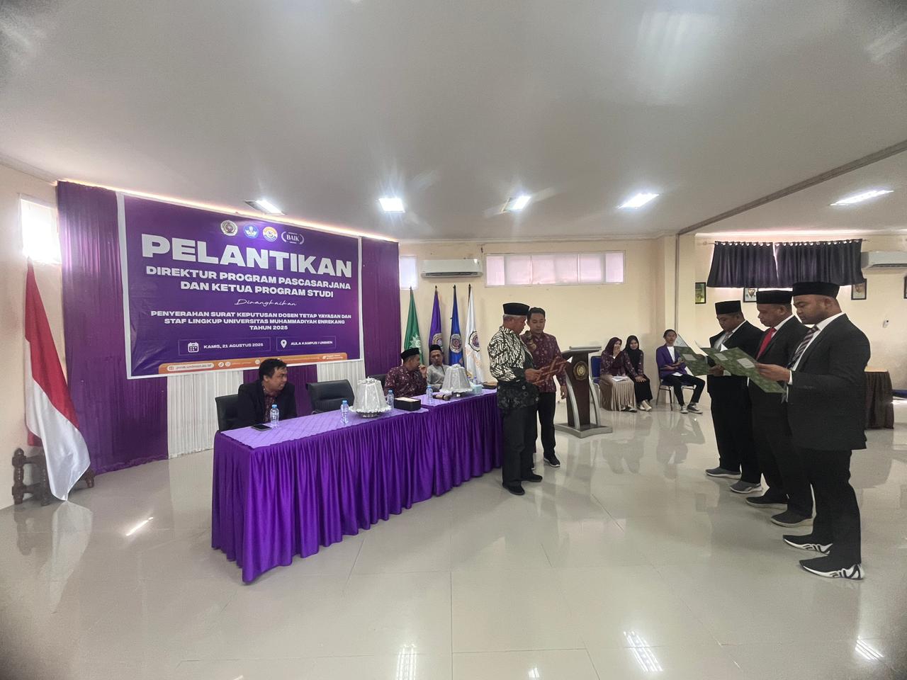 Rektor UNIMEN Resmi Melantik Direktur Program Pascasarjana dan Ketua Program Studi Baru
